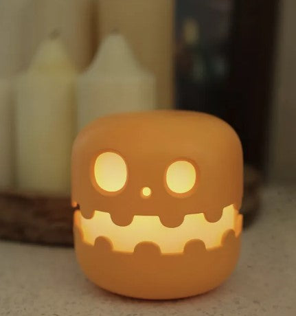 Decorative Pumpkin Lamp for Home Interior Lighting, Elegant LED Pumpkin-Shaped Night Light for Bedroom, Living Room, Bedside Table, Autumn Decorations, Halloween Displays, Thanksgiving Centerpieces, Cozy Ambient Illumination, and Stylish Seasonal Home Dec