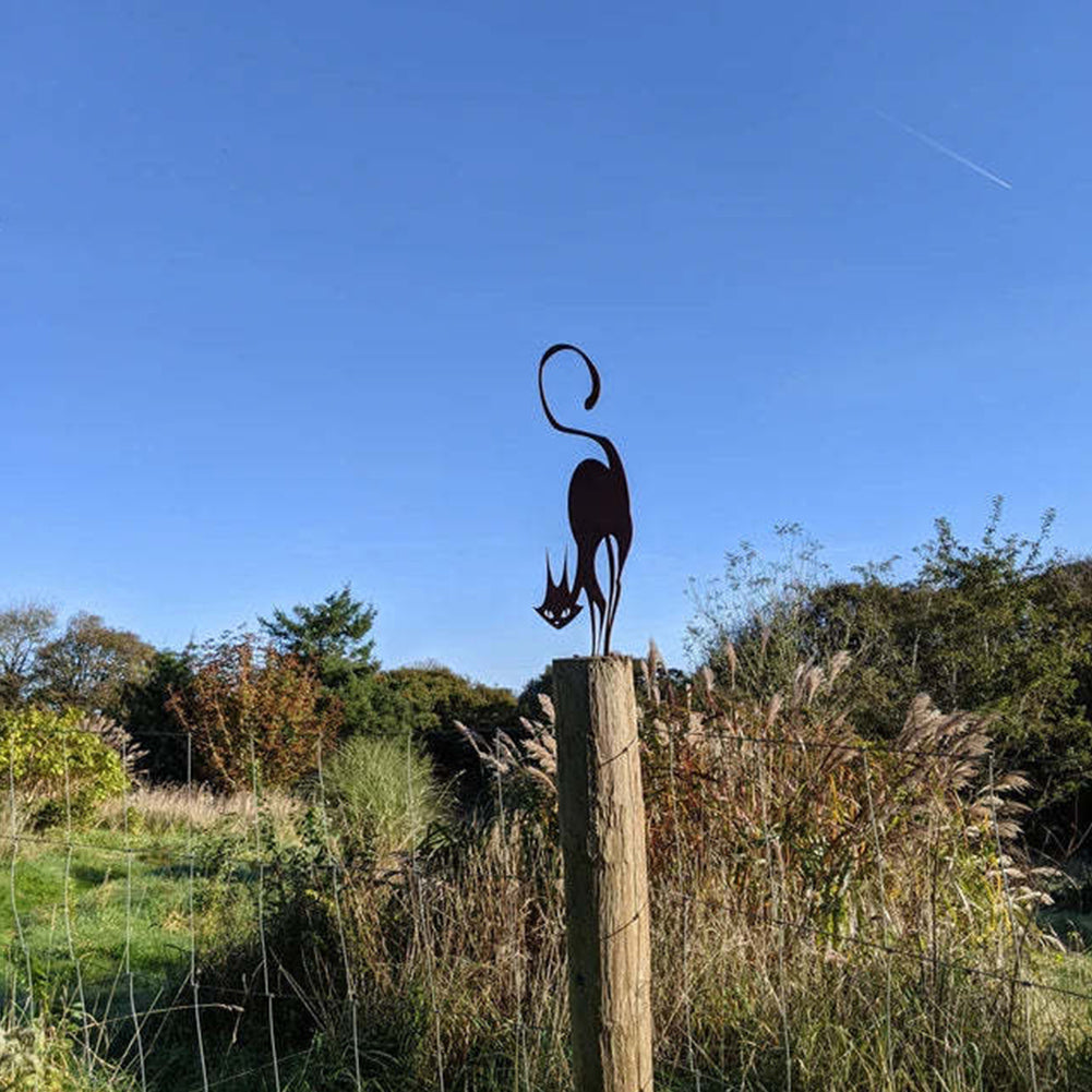 Iron Farmhouse Cat Garden Ornament for Outdoor Decor